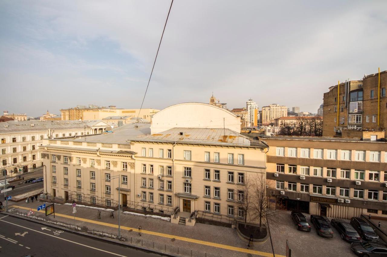 Дизайнерські Апартаменти У Центрі Біля Цуму キエフ エクステリア 写真